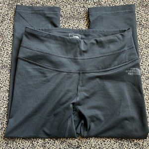 The North Face black capri/cropped leggings